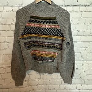 Ecoté gray patterned cropped sweater